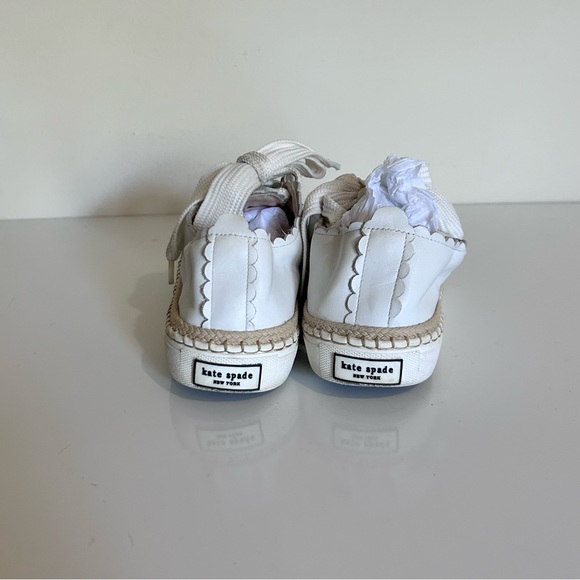 Kate Spade White Leather Scalloped Sneakers size 9 - Picture 5 of 6